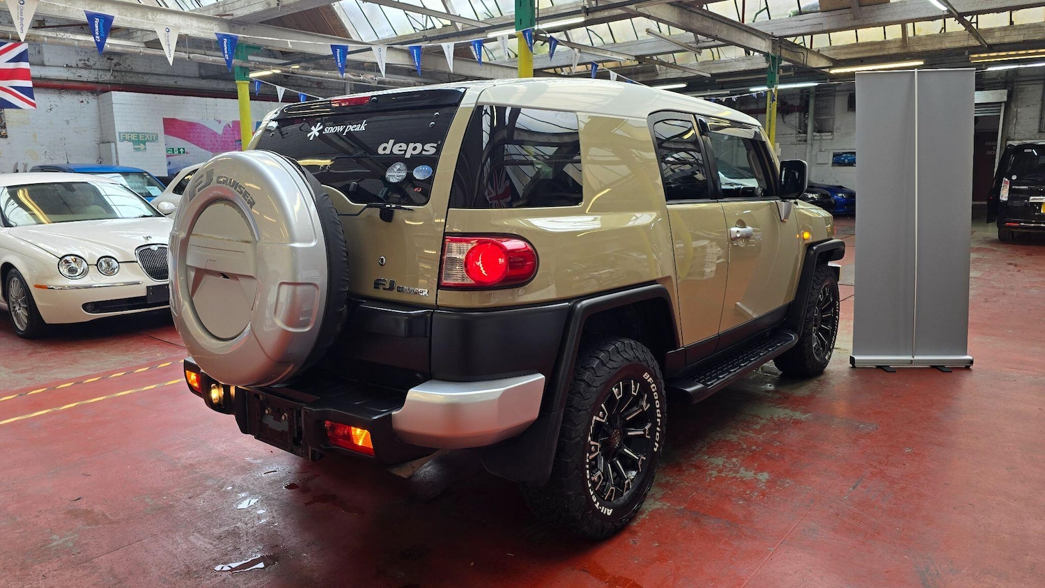 Used Toyota FJ Cruiser for sale - 77625547: Photo 29