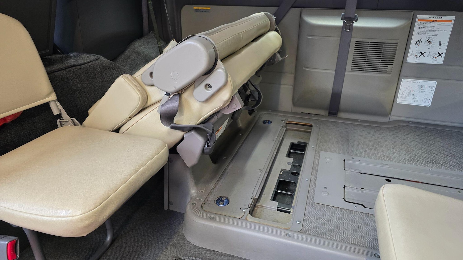 Used Nissan Elgrand 2025 for sale - 76991776: Photo 14