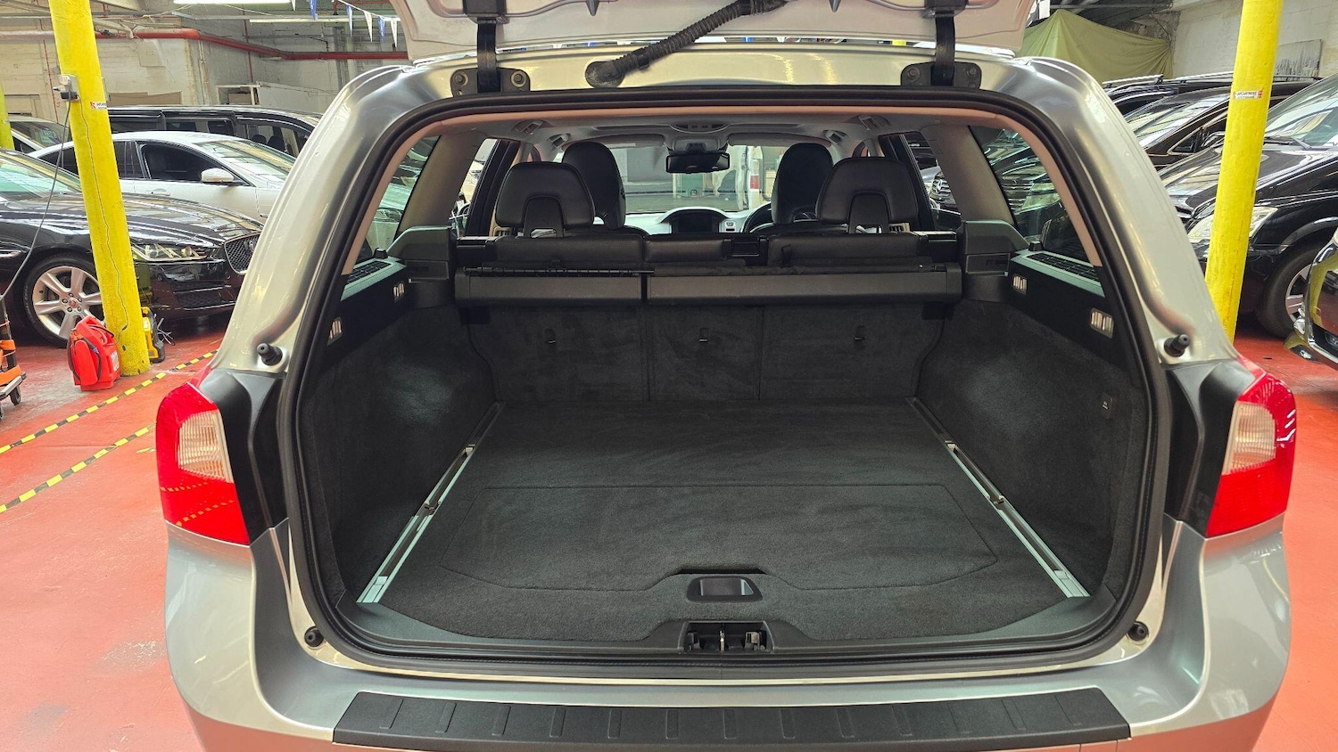 Used Volvo V70 2025 for sale - 76991017: Photo 25