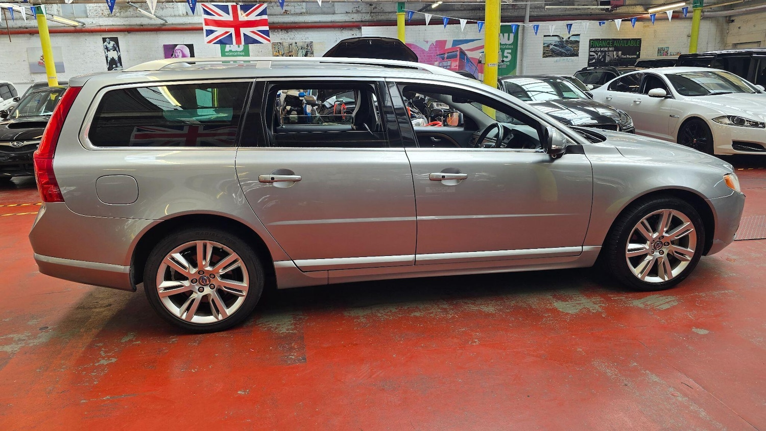 Used Volvo V70 2025 for sale - 76991017: Photo 36