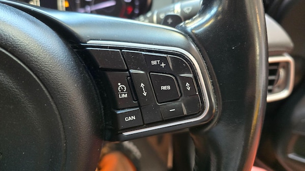 Used Jaguar XE for sale - 75578400: Photo 12