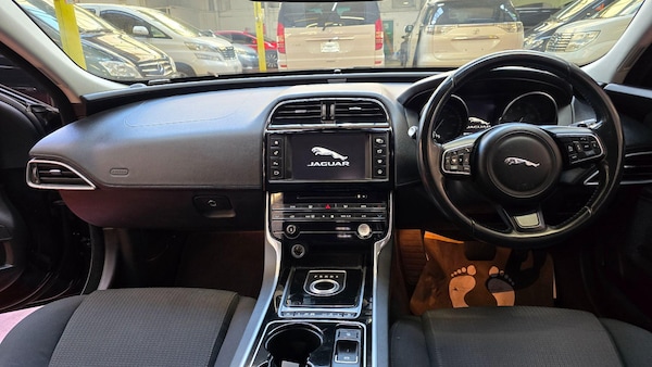 Used Jaguar XE for sale - 75578400: Photo 4
