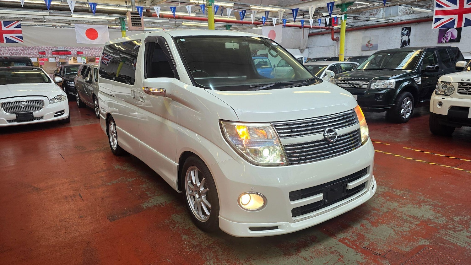 Used Nissan Elgrand for sale - 77175656: Photo 3