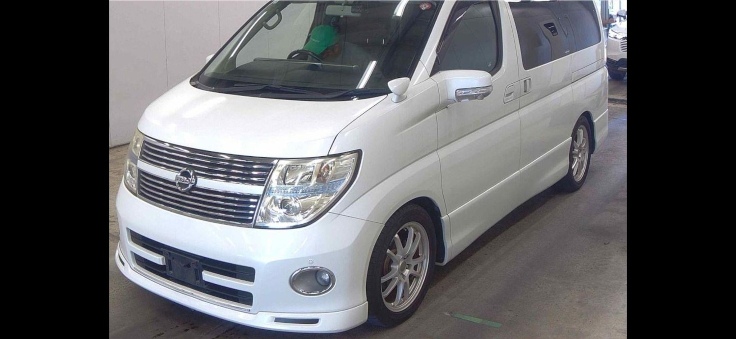Used Nissan Elgrand for sale - 76498944: Photo 1