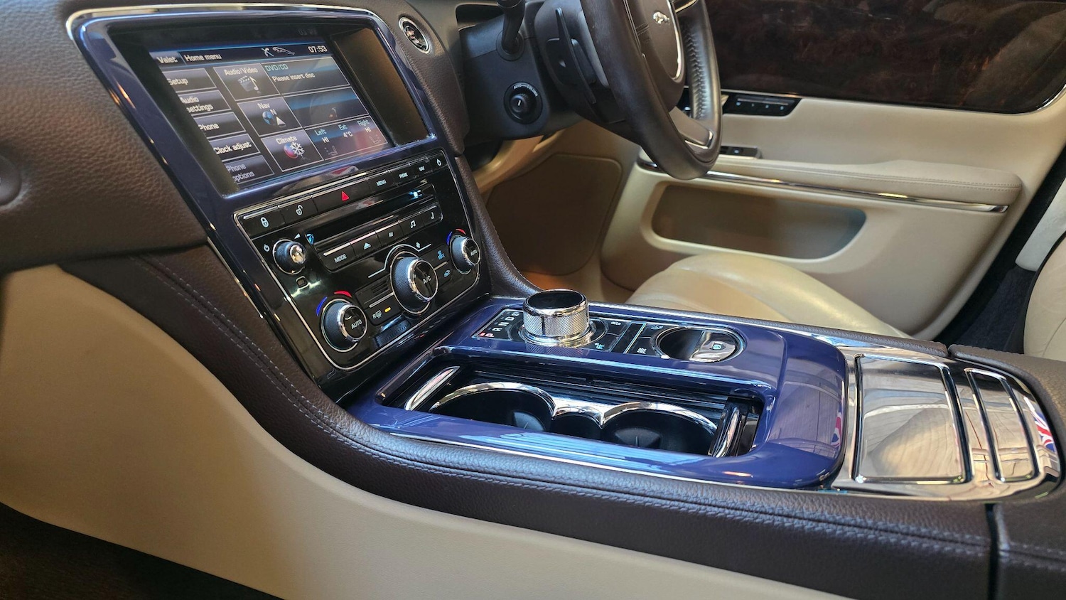 Used Jaguar XJ 2025 for sale - 77351554: Photo 10