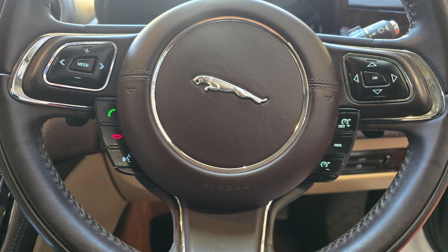 Used Jaguar XJ 2025 for sale - 77351554: Photo 16