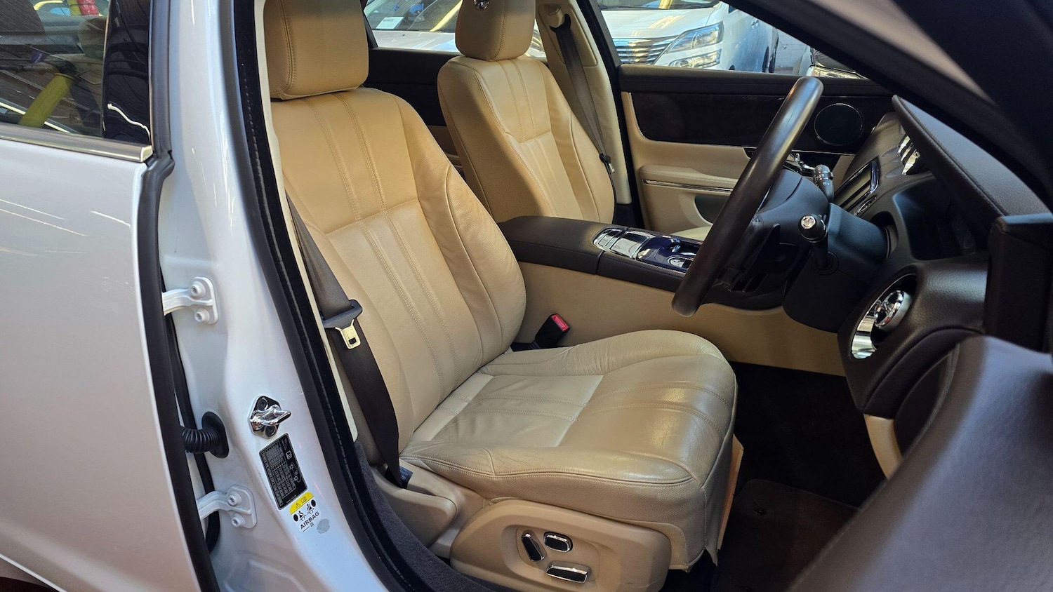 Used Jaguar XJ 2025 for sale - 77351554: Photo 24