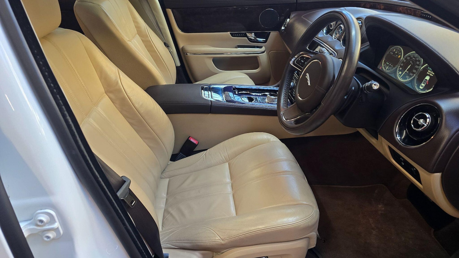 Used Jaguar XJ 2025 for sale - 77351554: Photo 26