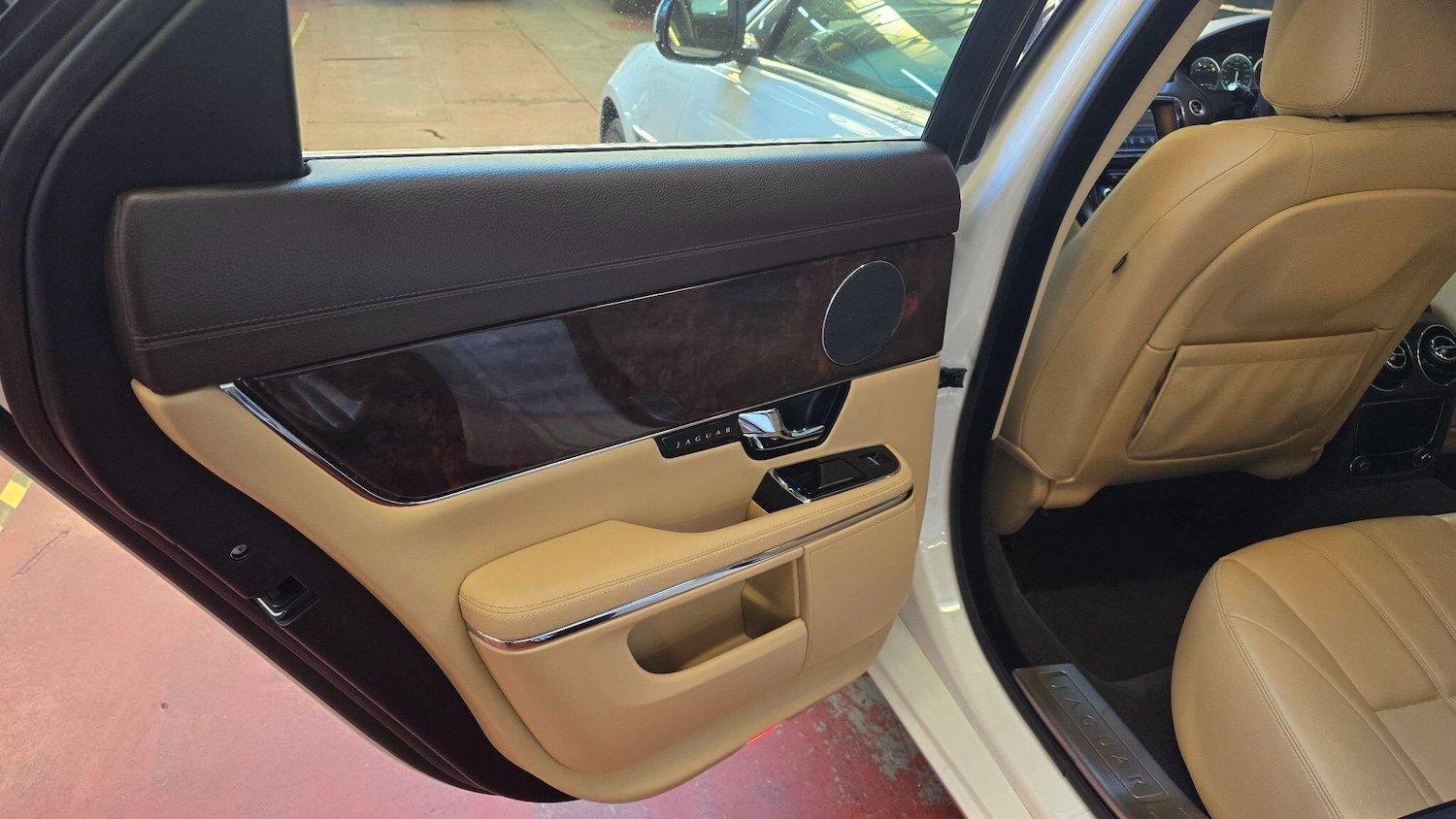 Used Jaguar XJ 2025 for sale - 77351554: Photo 33