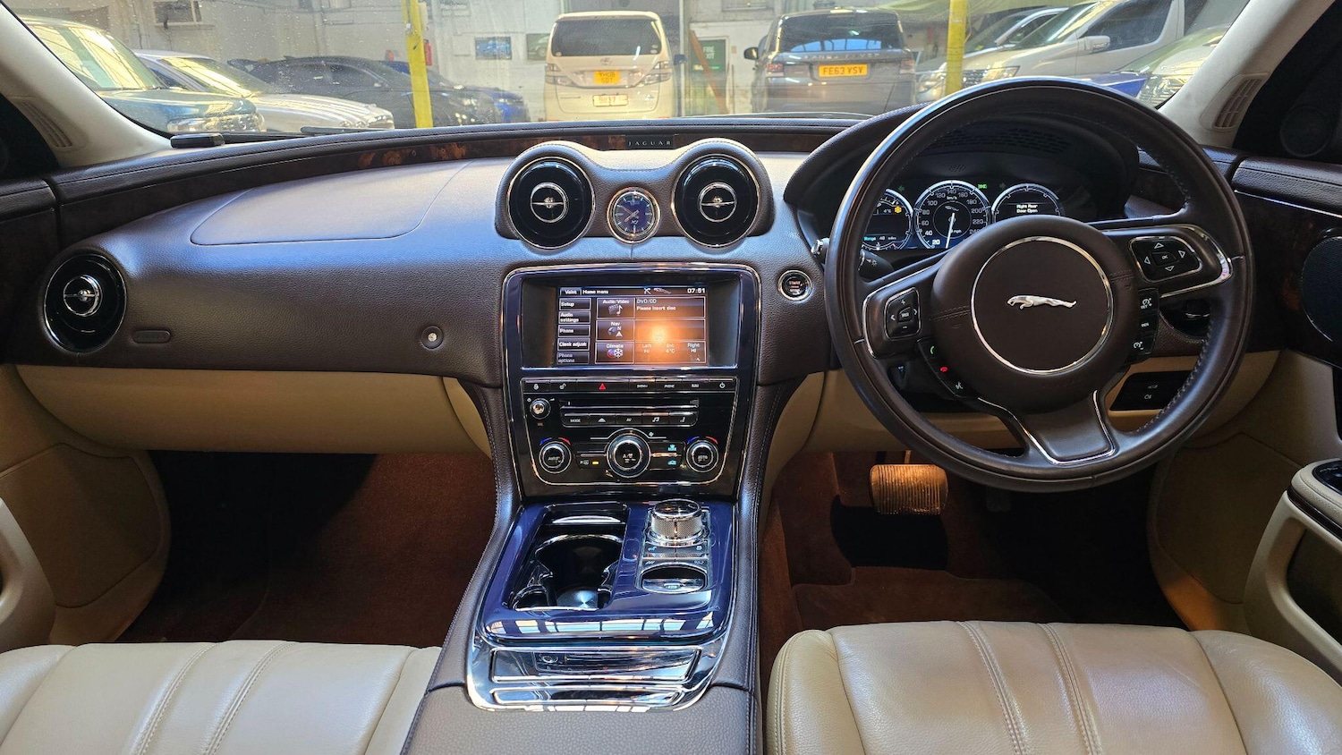 Used Jaguar XJ 2025 for sale - 77351554: Photo 4