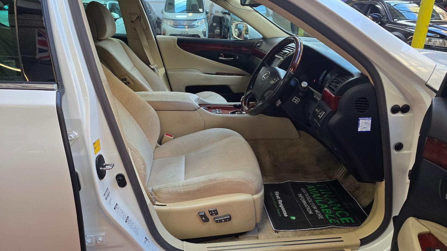 Used Lexus LS 2025 for sale - 77109903: Photo 5