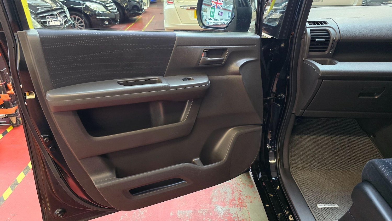 Used Honda Stepwagon 2022 for sale - 76996708: Photo 13