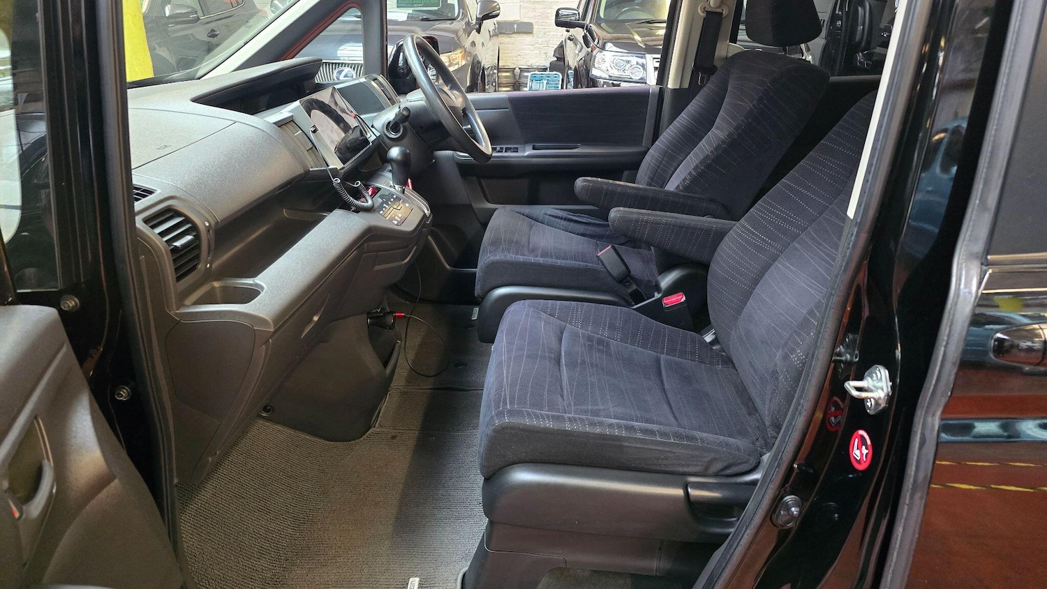 Used Honda Stepwagon 2022 for sale - 76996708: Photo 16