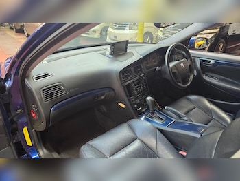 Used Volvo V70 2006 for sale - 76988477: Photo