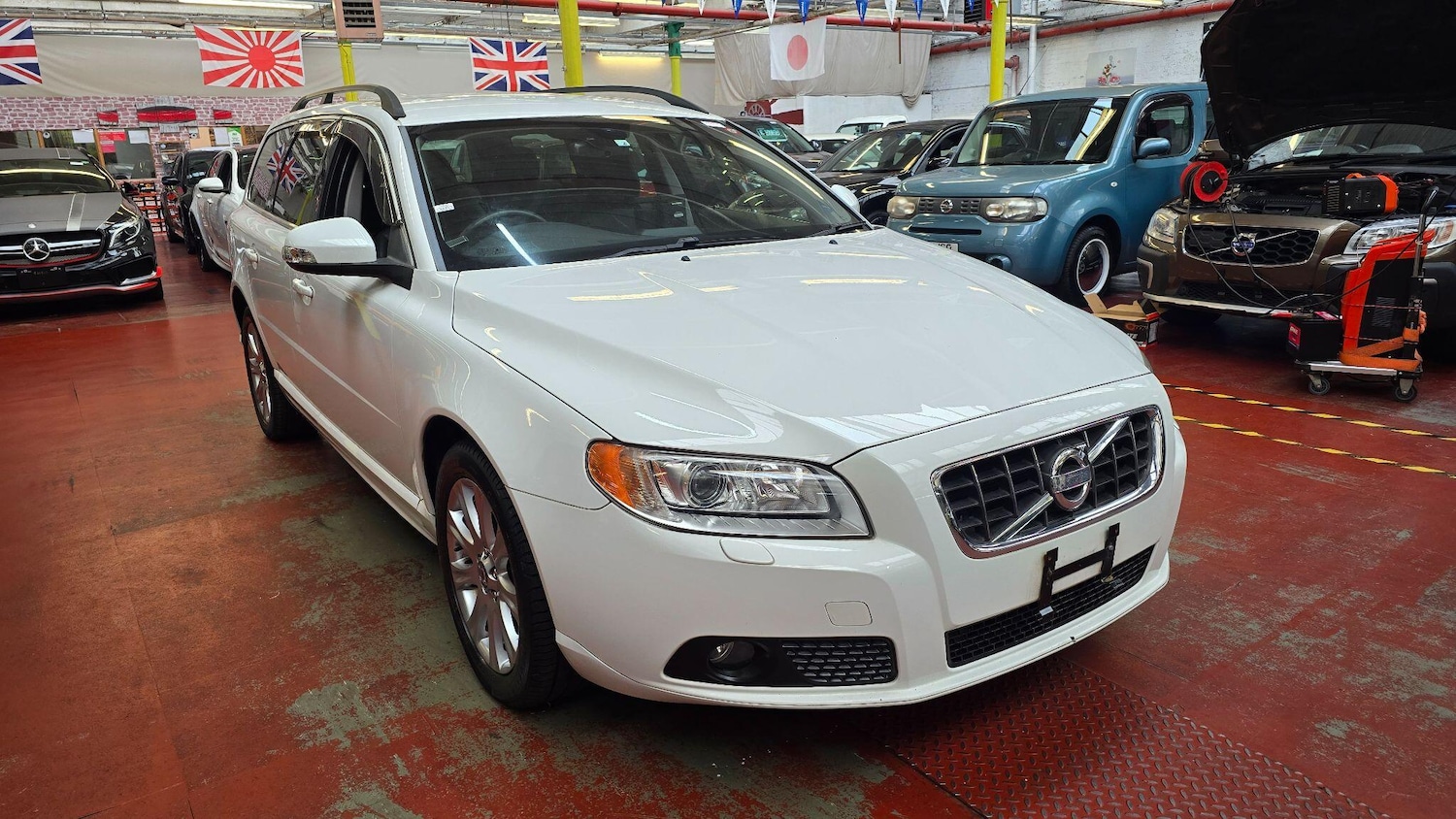 Used Volvo V70 2025 for sale - 76990990: Photo 3