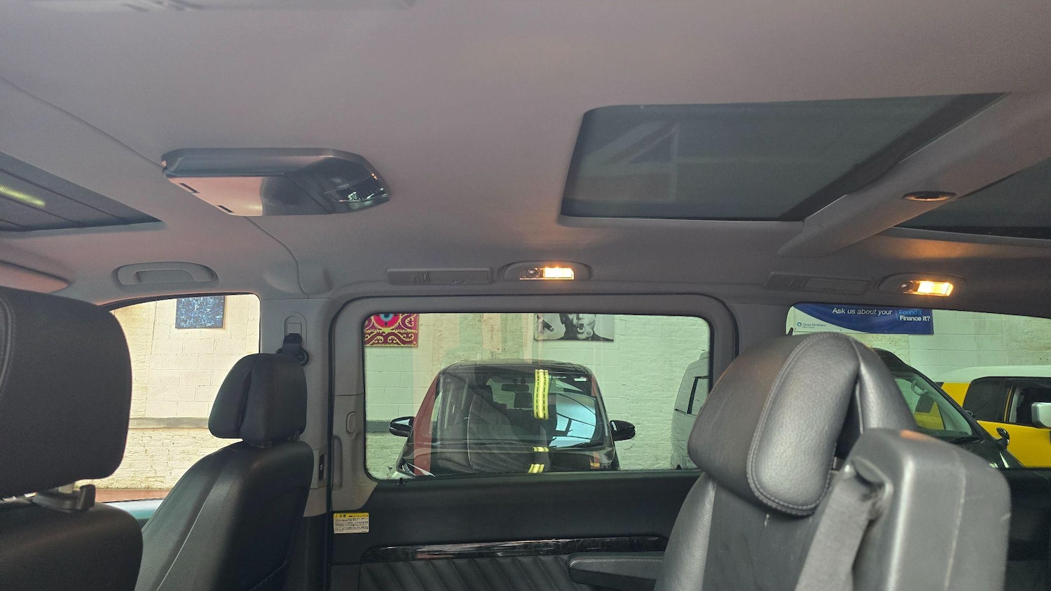 Used Mercedes-Benz V-Class 2025 for sale - 76996214: Photo 10