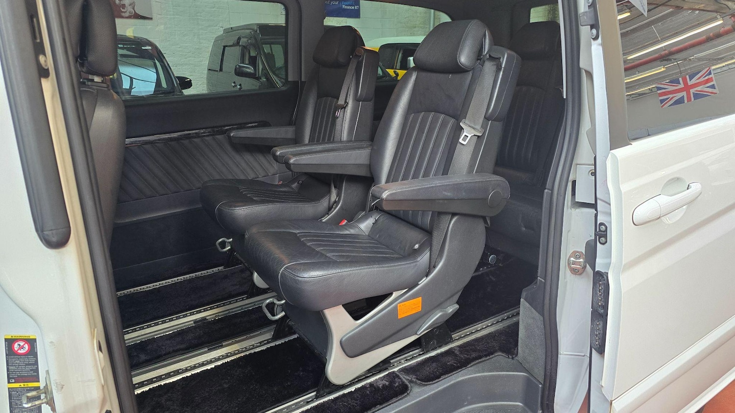 Used Mercedes-Benz V-Class 2025 for sale - 76996214: Photo 21