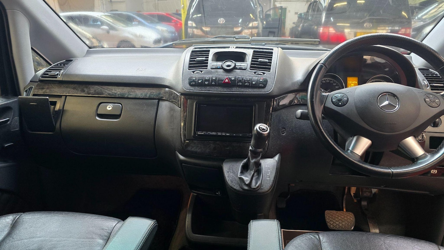 Used Mercedes-Benz V-Class 2025 for sale - 76996214: Photo 4