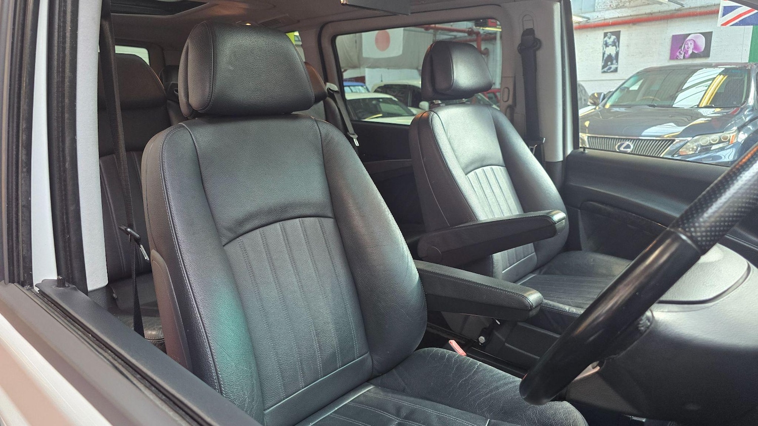 Used Mercedes-Benz V-Class 2025 for sale - 76996214: Photo 7