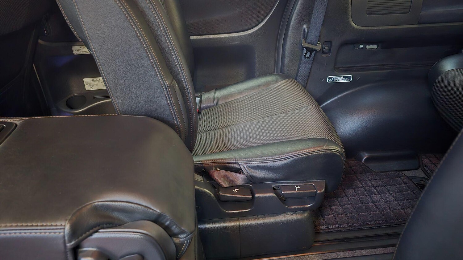 Used Nissan Elgrand 2025 for sale - 77496891: Photo 18