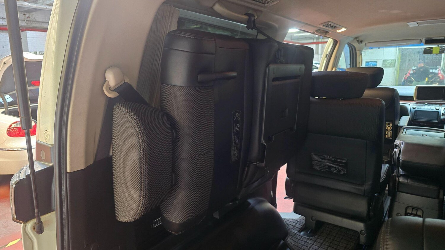 Used Nissan Elgrand 2025 for sale - 77496891: Photo 20