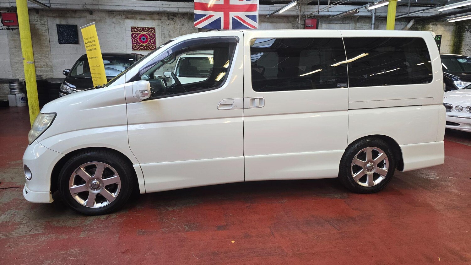 Used Nissan Elgrand 2025 for sale - 77496891: Photo 27