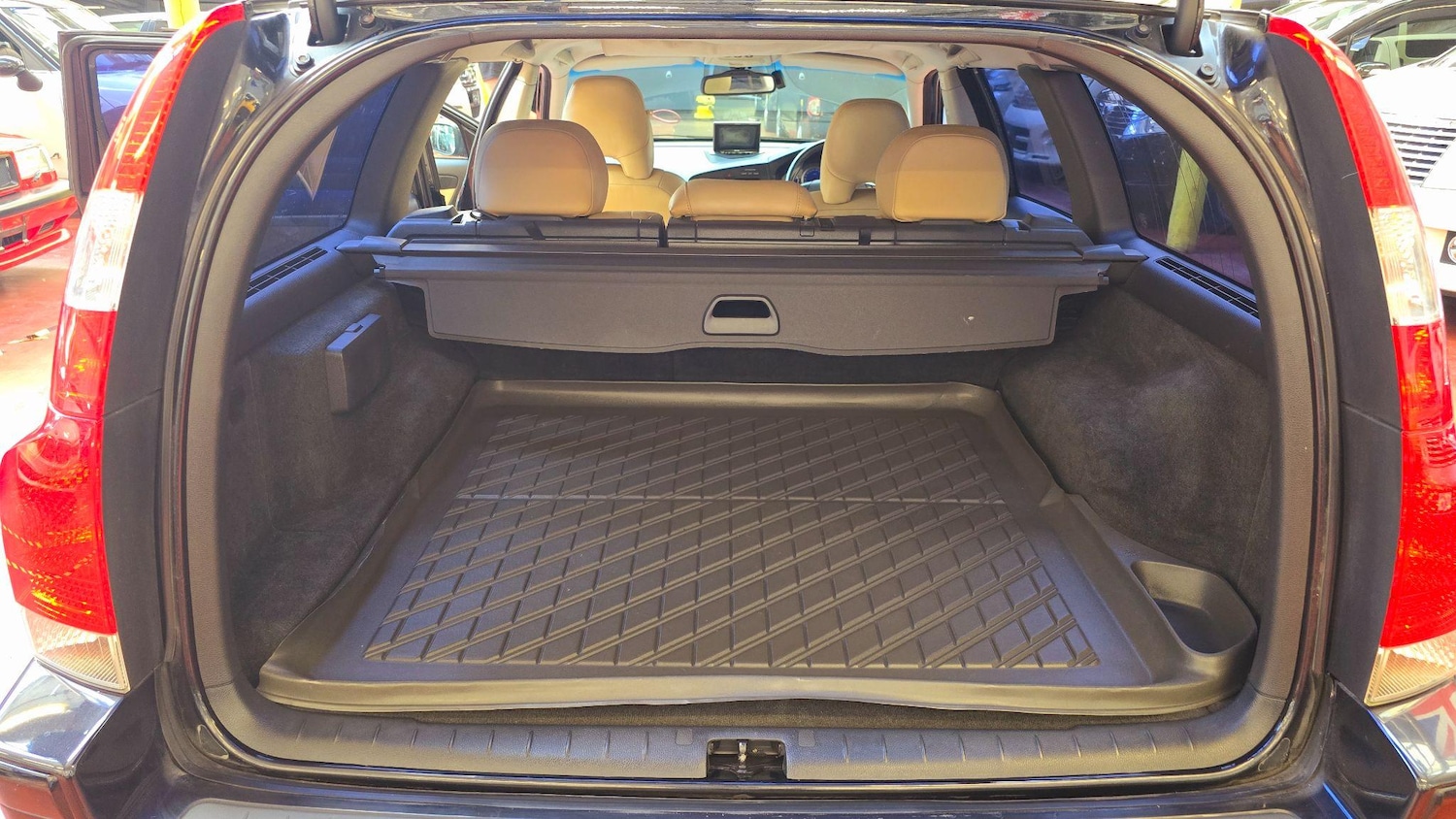 Used Volvo V70 2005 for sale - 76431978: Photo 16