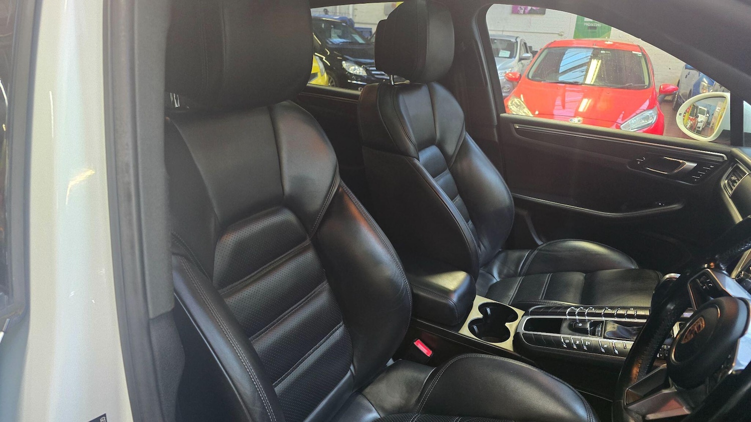 Used Porsche Macan 2018 for sale - 77386496: Photo 22