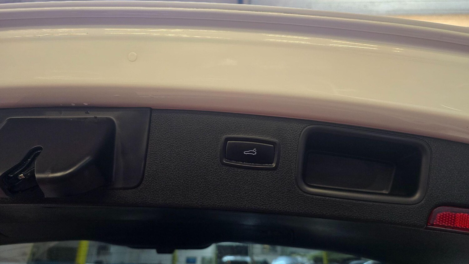 Used Porsche Macan 2018 for sale - 77386496: Photo 33