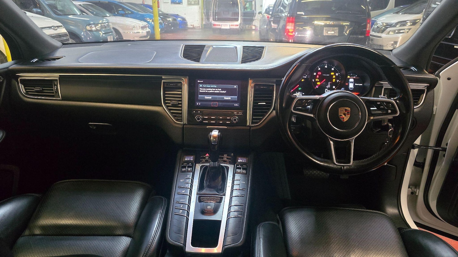 Used Porsche Macan 2018 for sale - 77386496: Photo 4