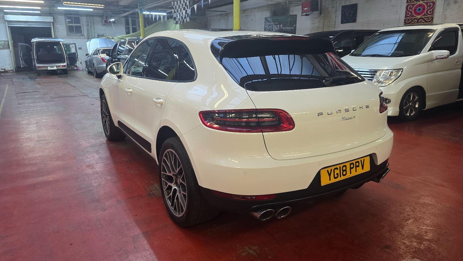 Used Porsche Macan 2018 for sale - 77386496: Photo 43