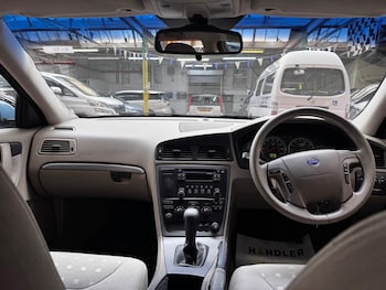 Used Volvo V70 2004 for sale - 75609583: Photo