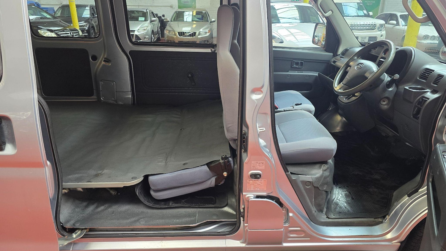 Used Daihatsu Hijet for sale - 77396235: Photo 13