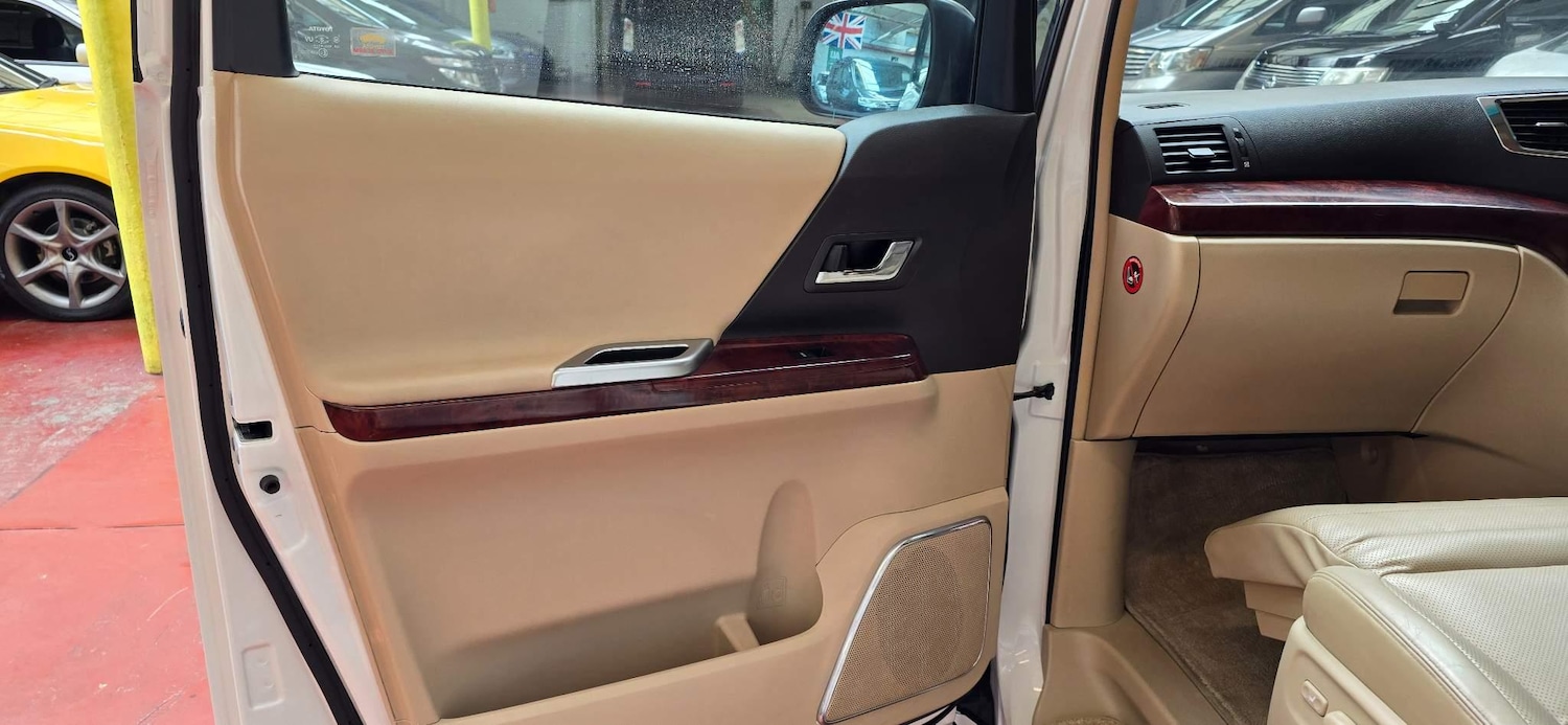Used Toyota Vellfire 2022 for sale - 77109522: Photo 12