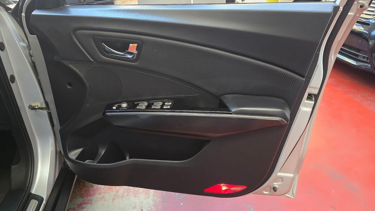 Used Ssangyong Tivoli 2017 for sale - 77957737: Photo 14