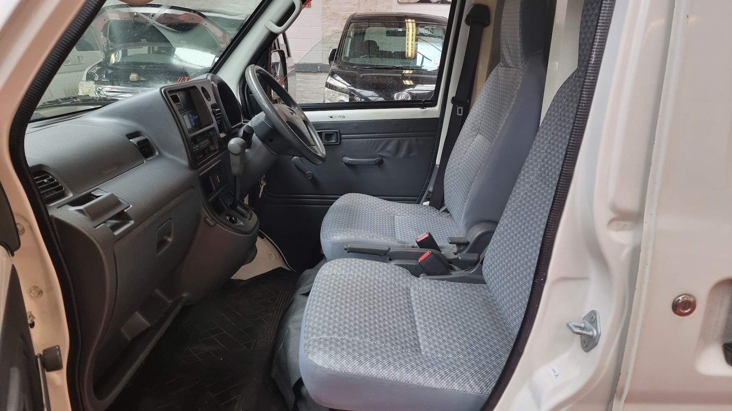 Used Daihatsu Hijet 2023 for sale - 76991329: Photo 24