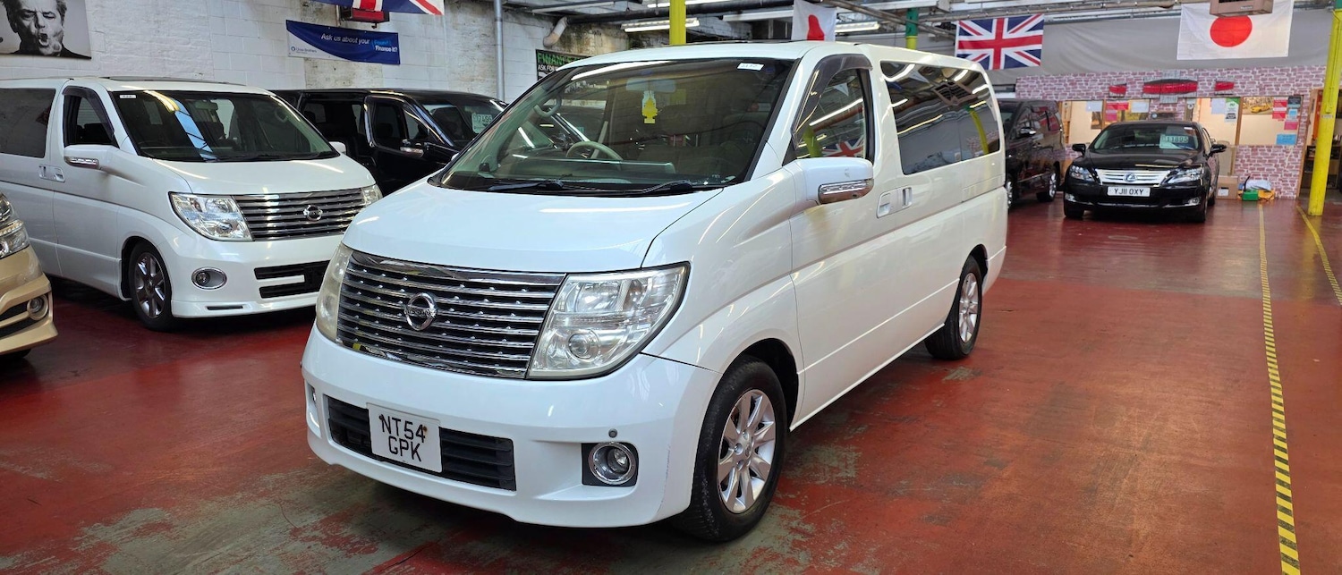 Used Nissan Elgrand 2018 for sale - 76936475: Photo 1