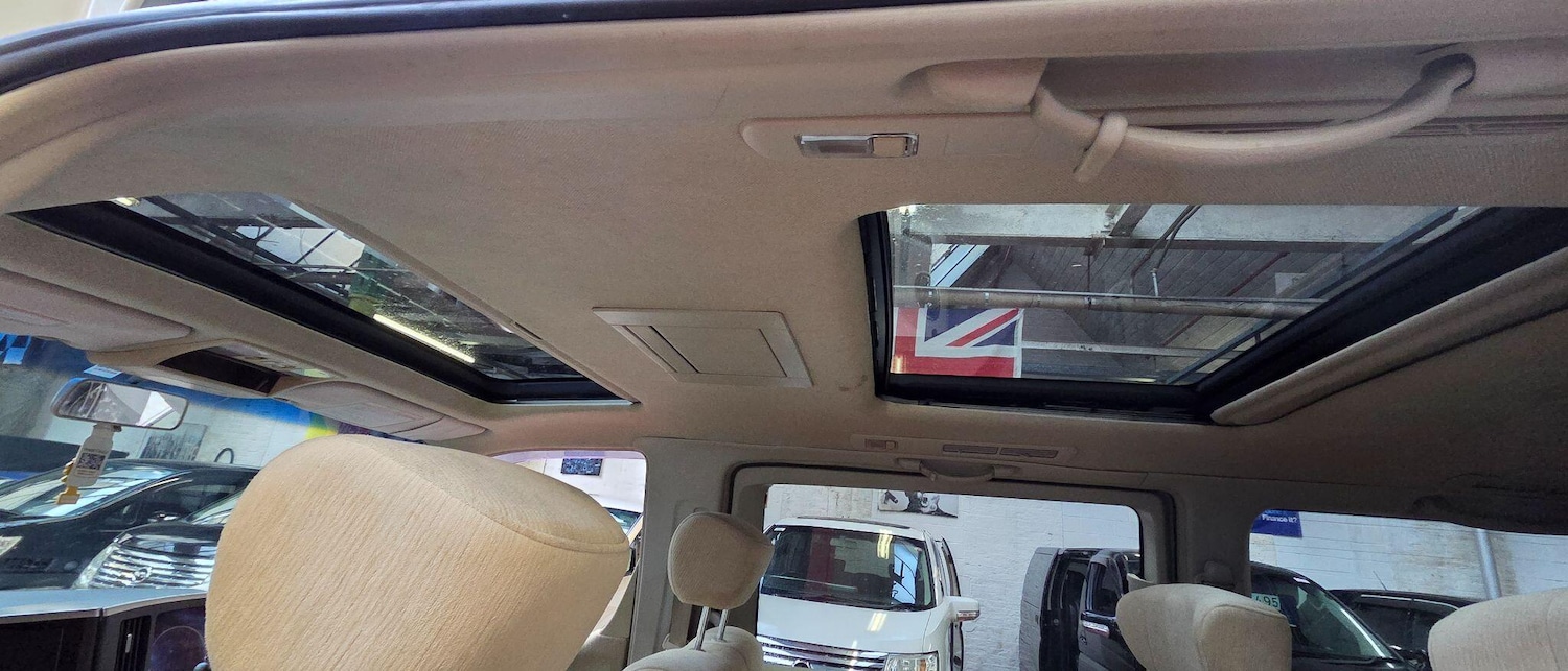 Used Nissan Elgrand 2018 for sale - 76936475: Photo 22