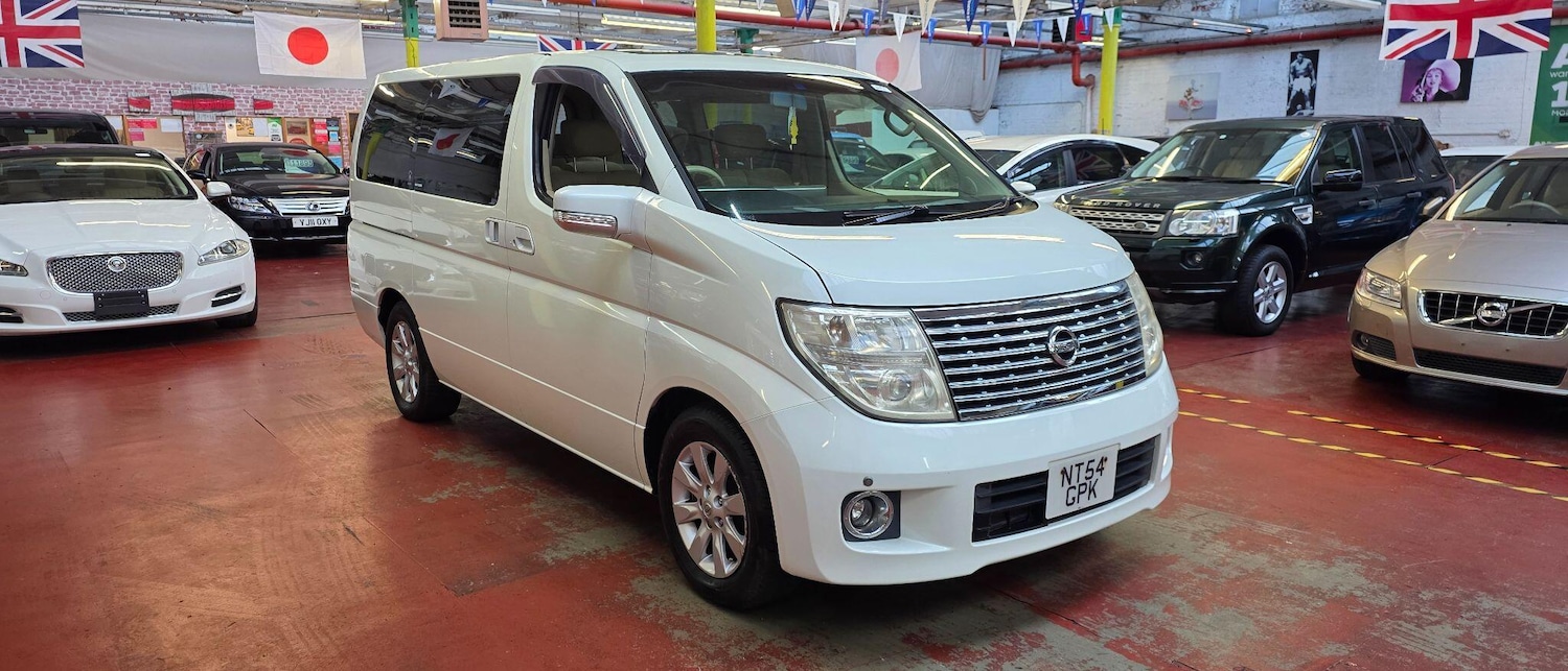 Used Nissan Elgrand 2018 for sale - 76936475: Photo 3