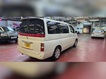 Used Nissan Elgrand 2004 for sale - 76936475: Photo