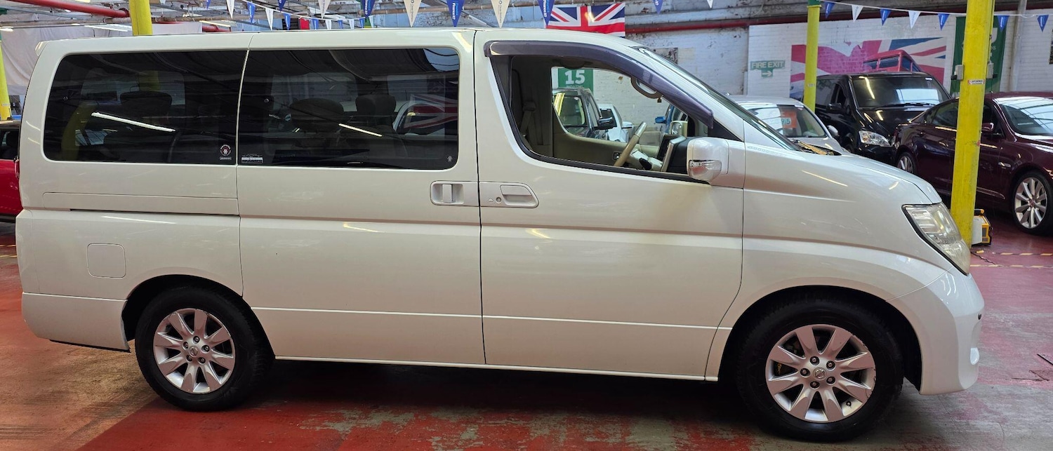 Used Nissan Elgrand 2018 for sale - 76936475: Photo 7