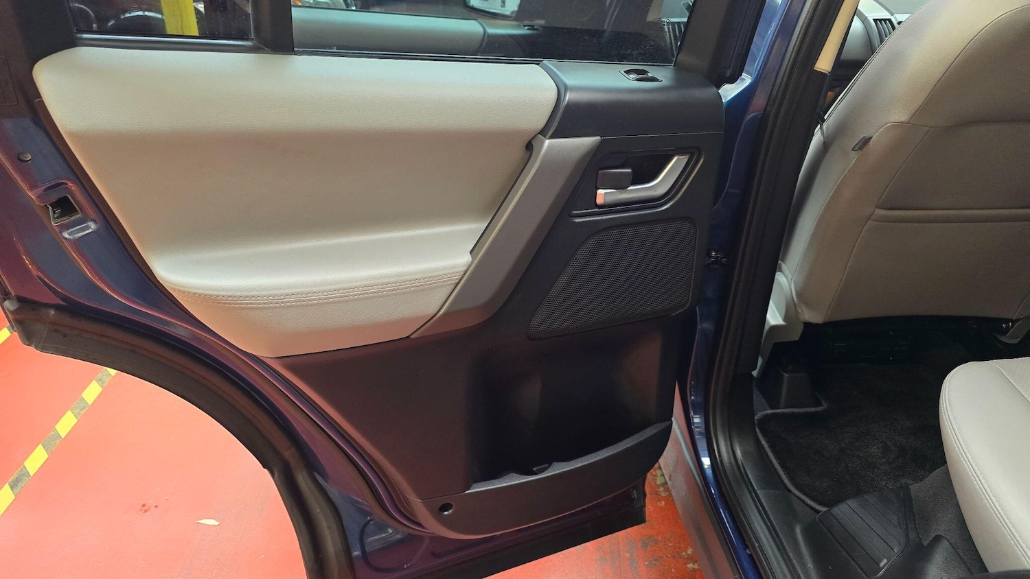 Vehicle 27