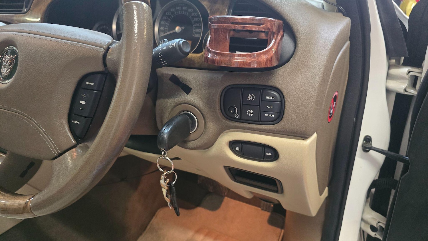 Used Jaguar S-Type 2025 for sale - 76987924: Photo 11