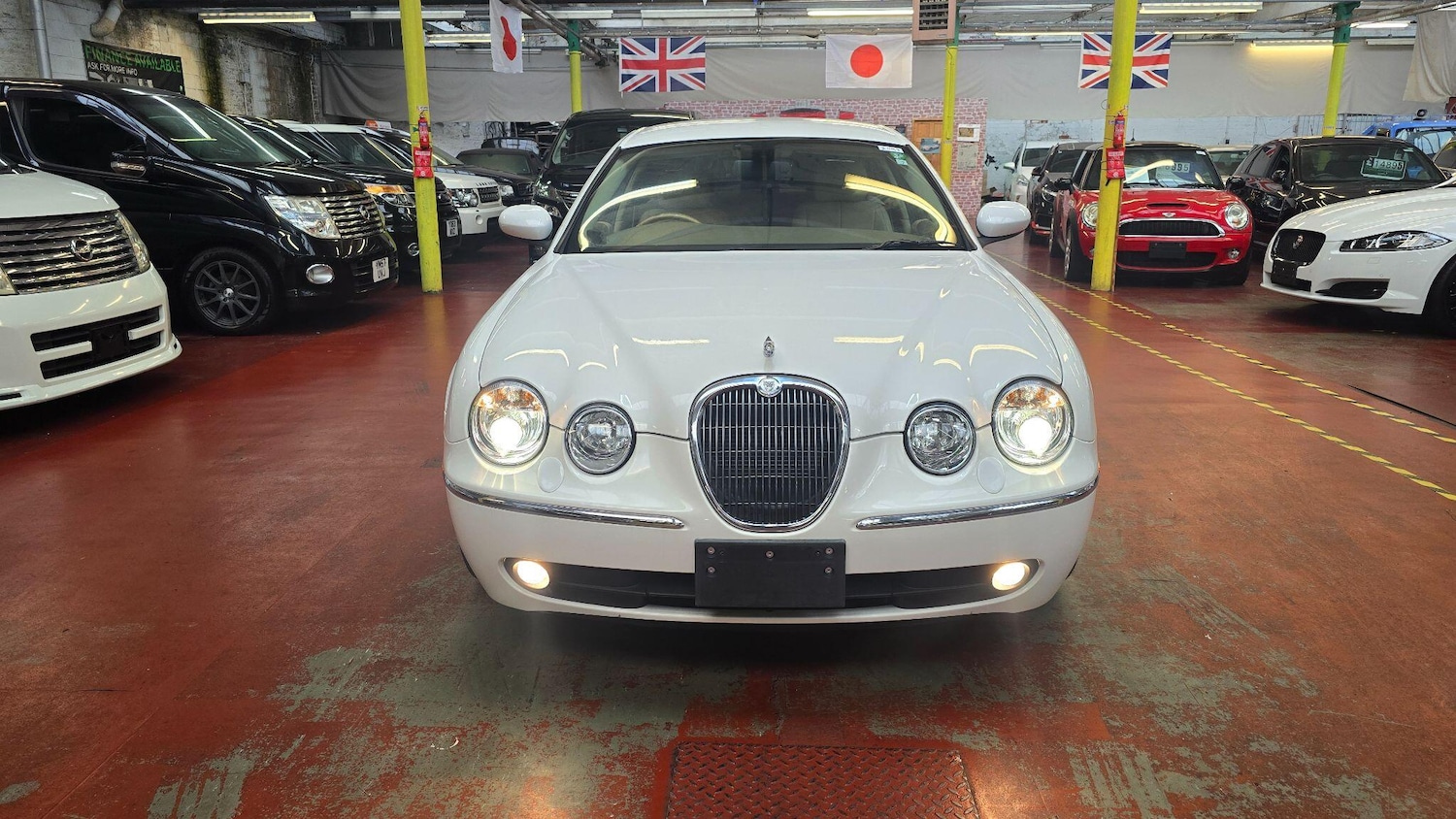 Used Jaguar S-Type 2025 for sale - 76987924: Photo 2