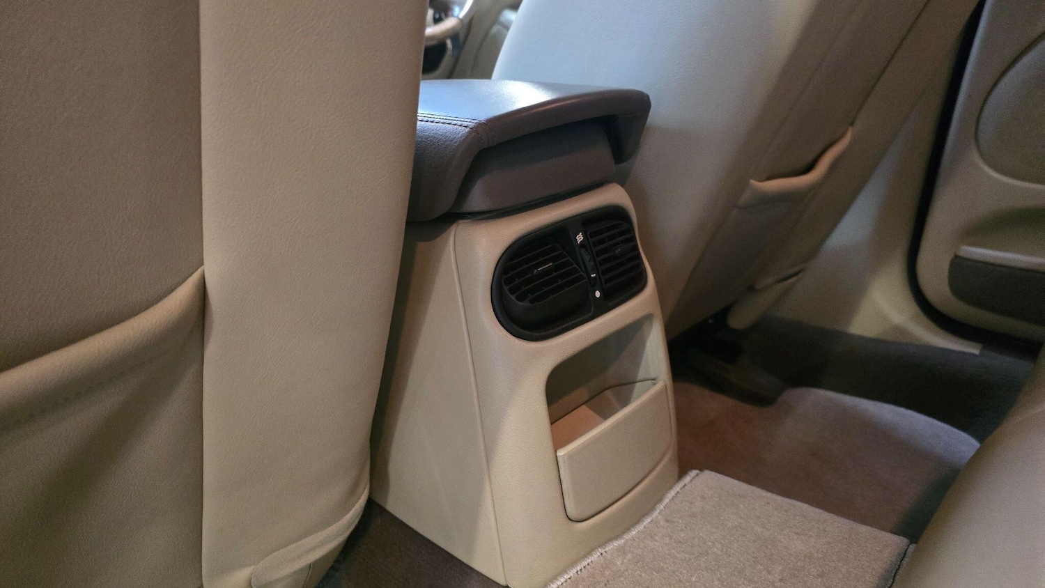 Used Jaguar S-Type 2025 for sale - 76987924: Photo 26