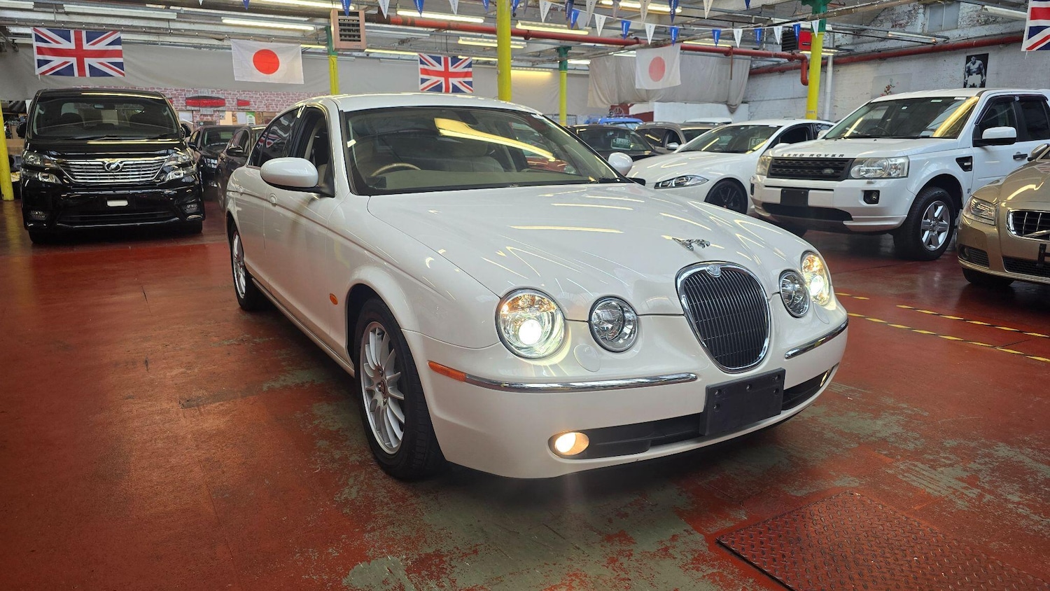 Used Jaguar S-Type 2025 for sale - 76987924: Photo 3