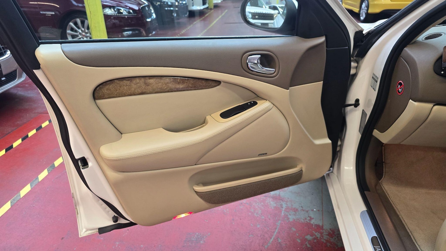 Used Jaguar S-Type 2025 for sale - 76987924: Photo 32