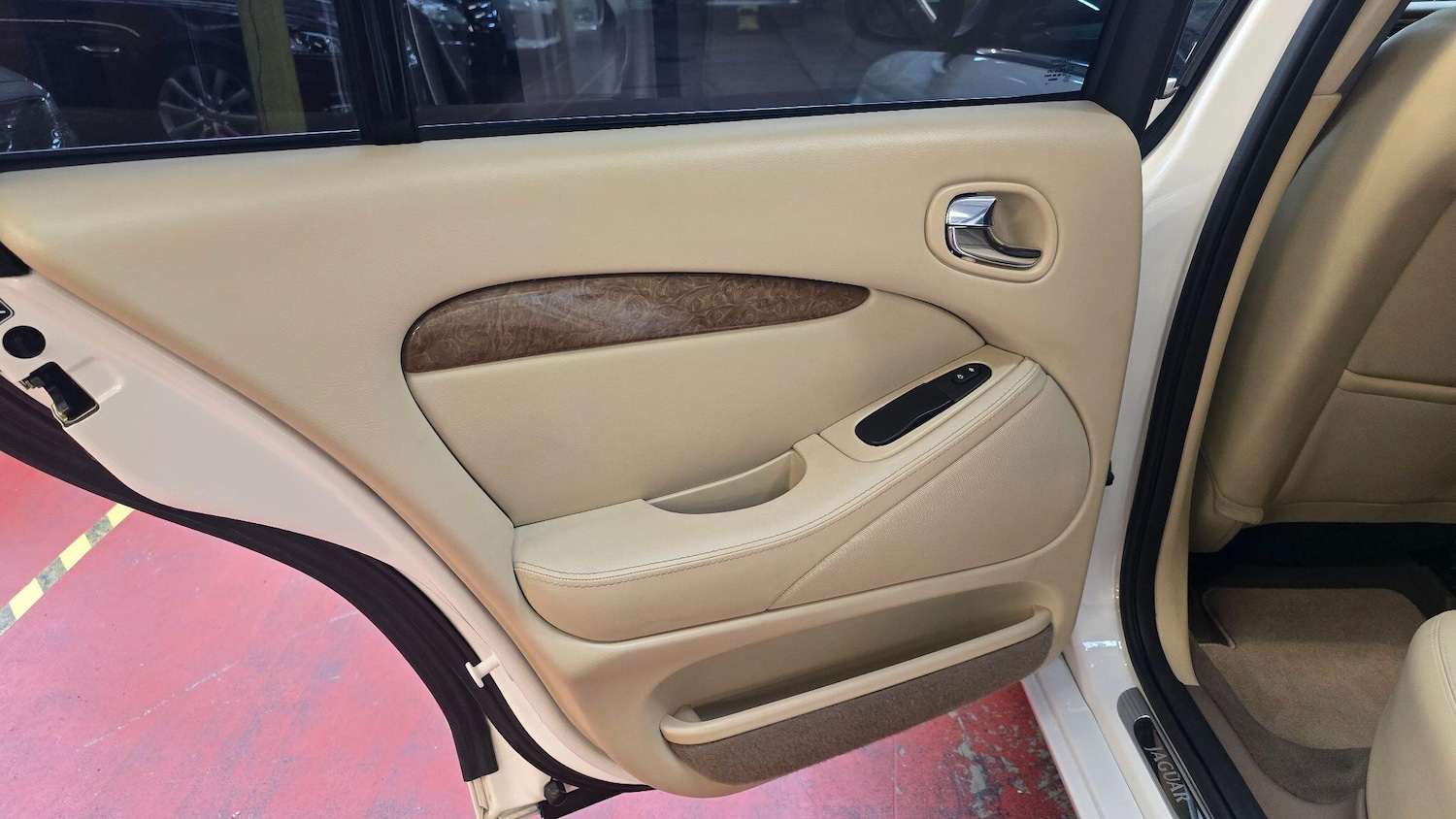 Used Jaguar S-Type 2025 for sale - 76987924: Photo 33