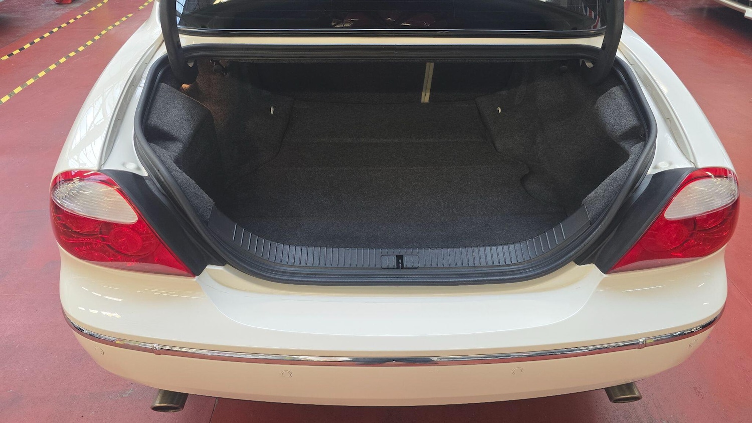 Used Jaguar S-Type 2025 for sale - 76987924: Photo 58