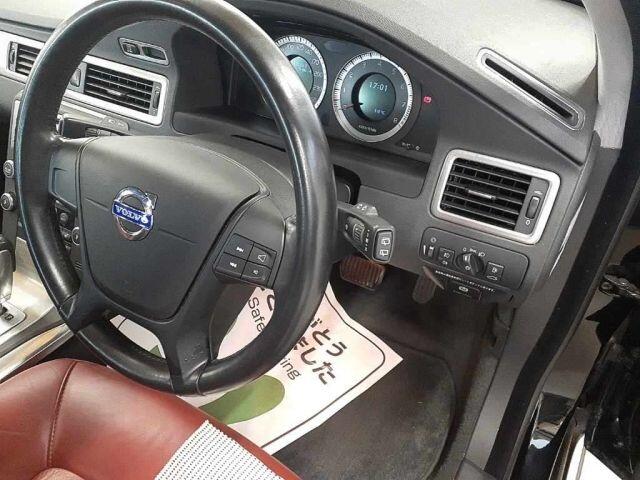 Used Volvo V70 for sale - 77939413: Photo 3